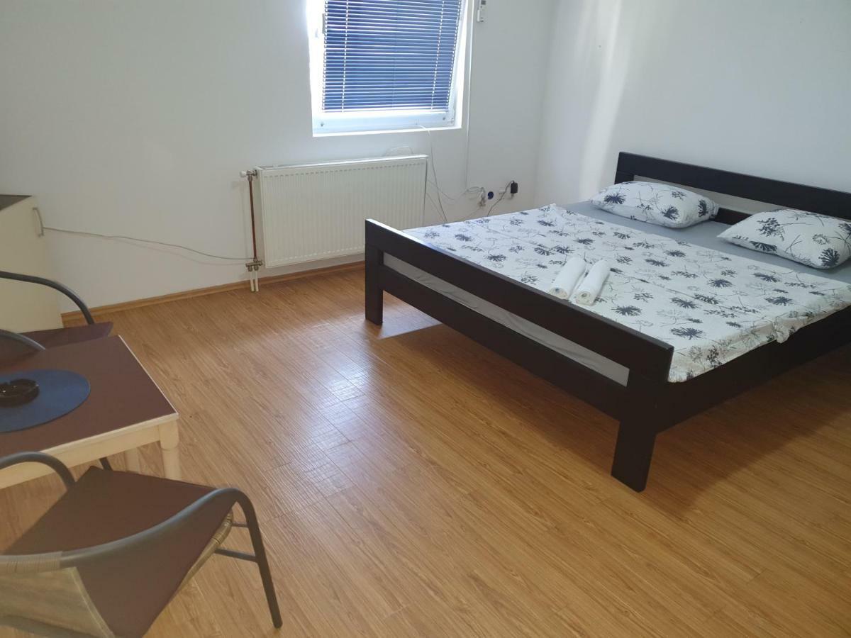 Damir Emir Hotell Tuzla Exteriör bild